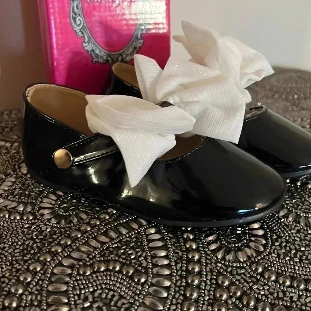 QQ GIRLS BLACK PATENT MARY JANES SIZE 9 NIB